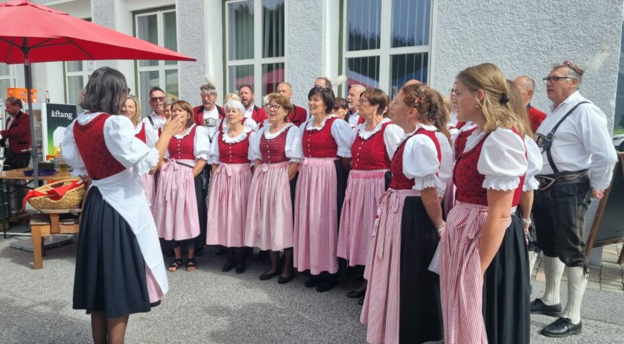 Bilderbuchsonntag: Rückblick auf unseren Frühschoppen „75 Jahre Steinrösler“